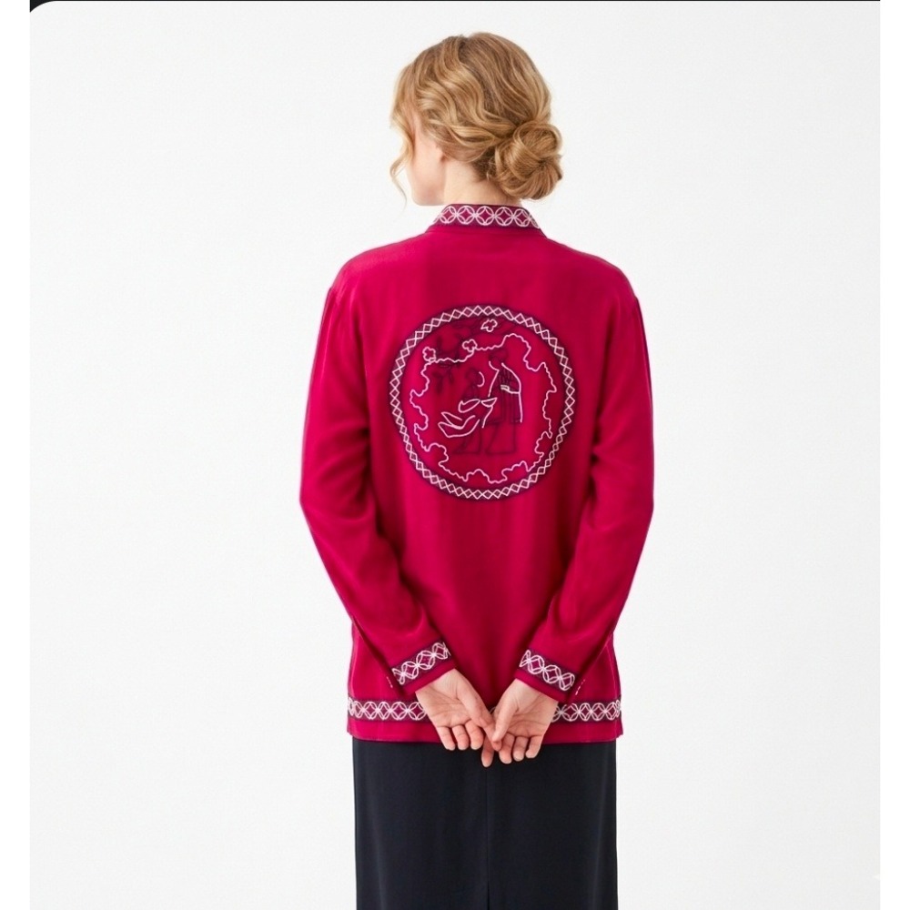 Diane Von Furstenberg Blouse Size Medium Red Embroidered Asian Theme Shirt